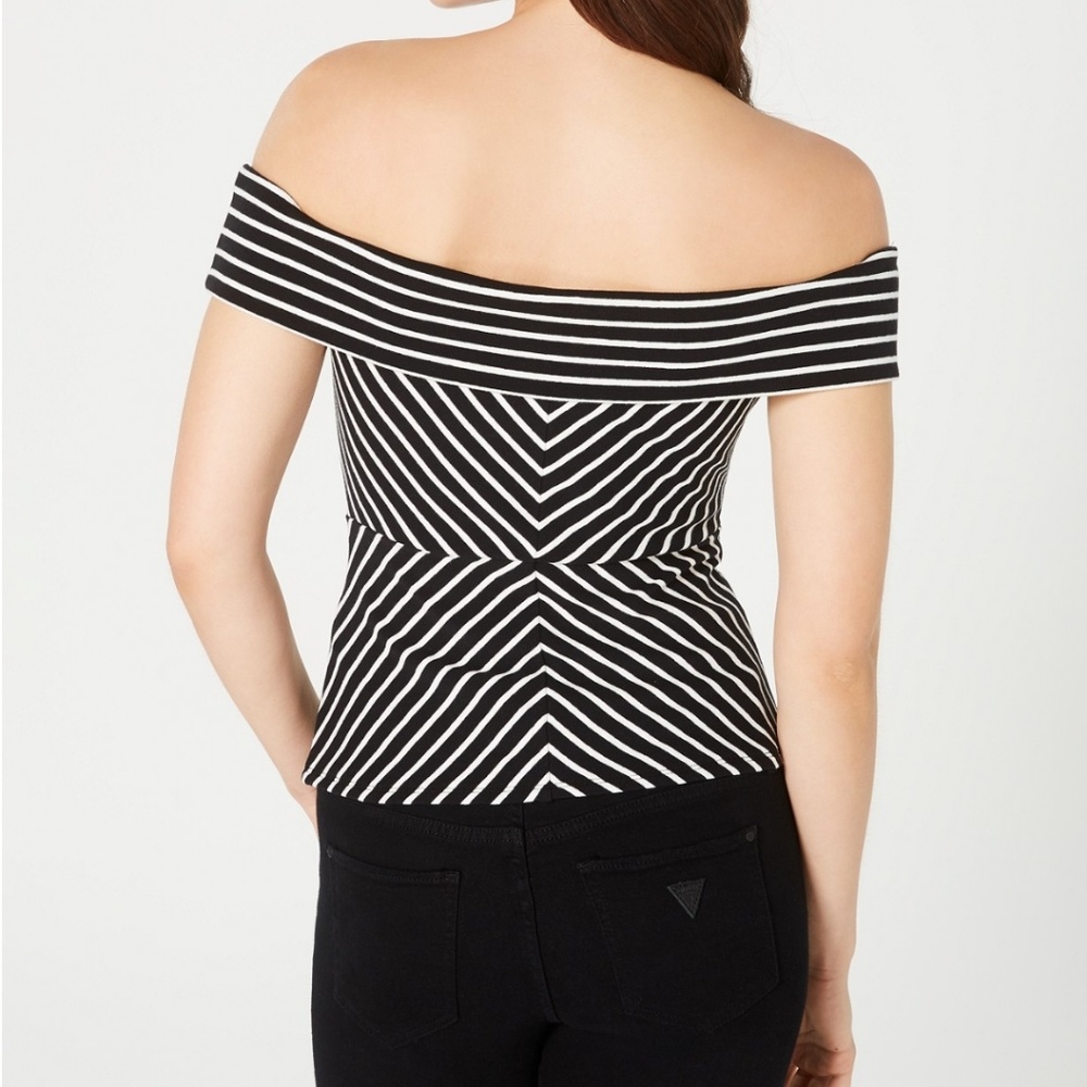 Guess - Picture 2 of 3